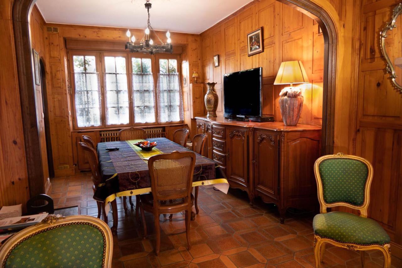 Maison Avec Patio Dans Le Centre Historique Villa Terrasson Eksteriør bilde